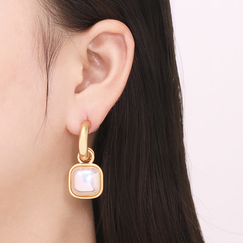 INS Minimalist High-Gloss Mabel Pearl Earrings